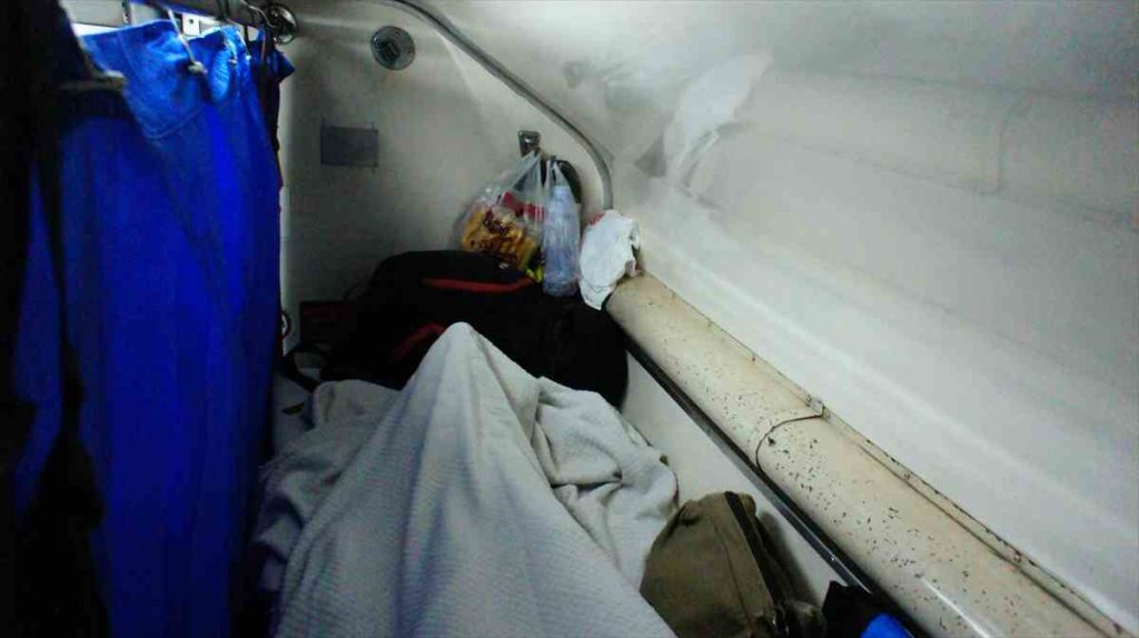 チェンマイからバンコクの寝台列車の車内
