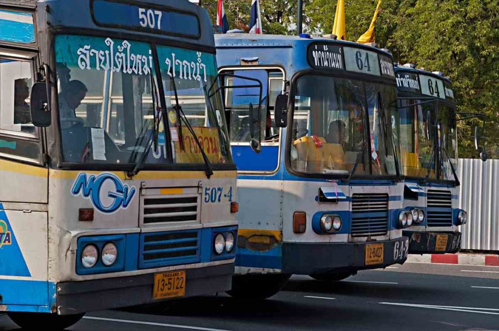 タイのローカルバス